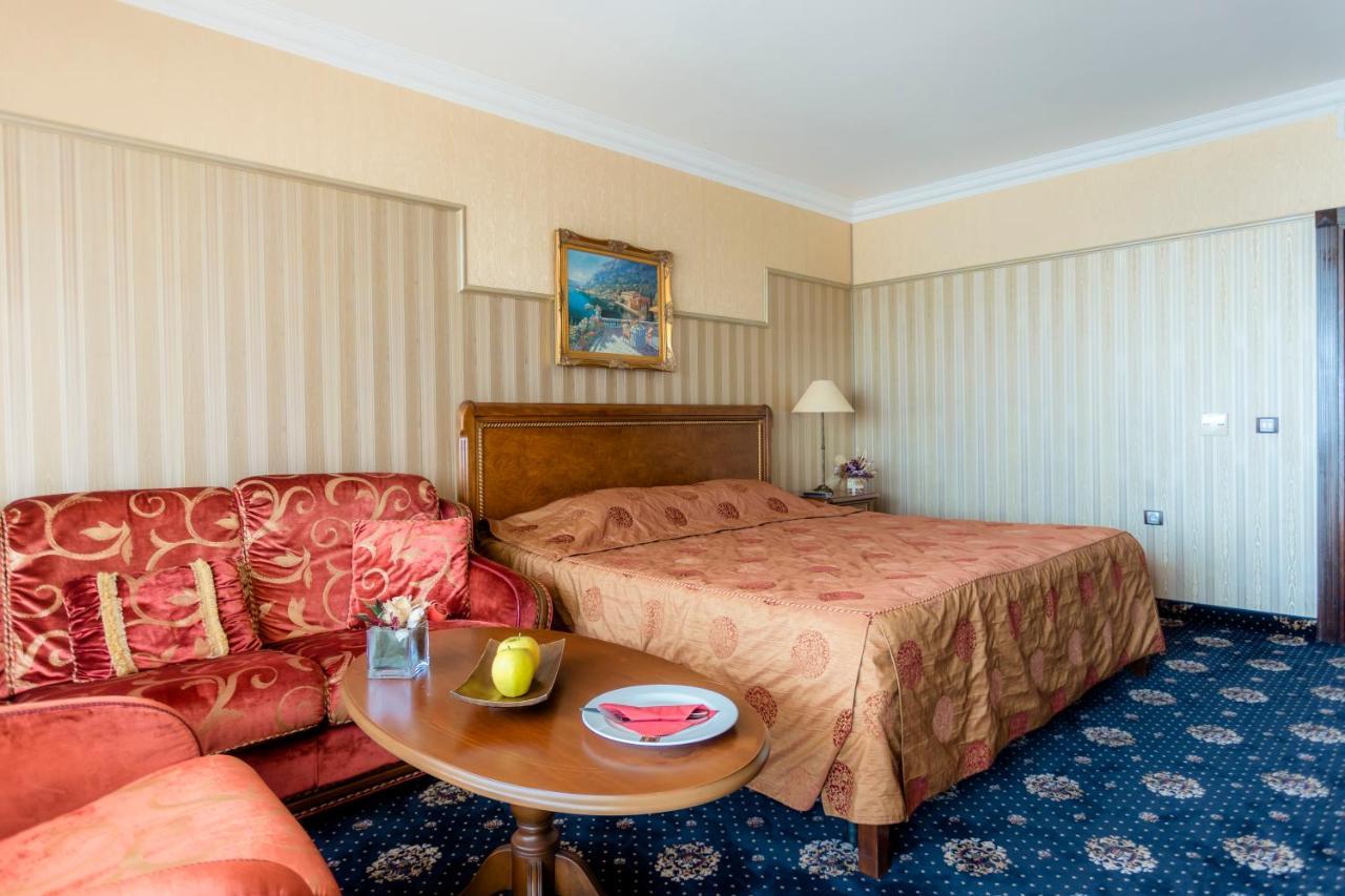 Hotel Palace Marina Dinevi Sveti Vlas Extérieur photo